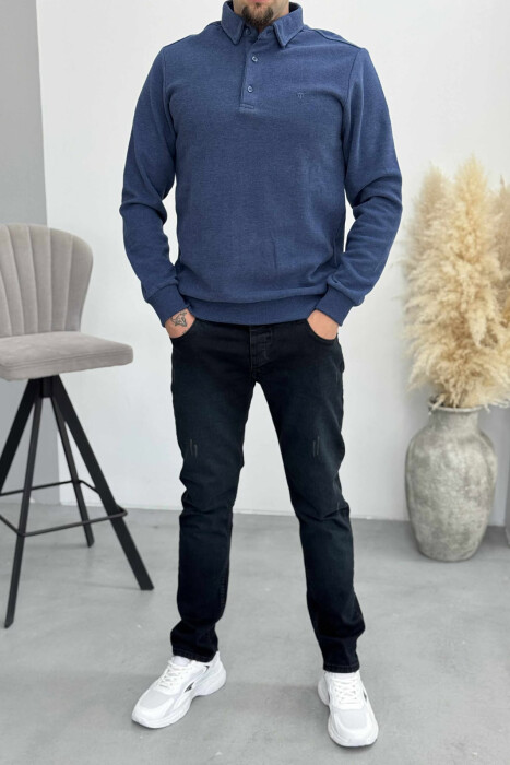 BLUZË NJË NGJYRËSHE ME JAKË POLO DHE BUTONA PËR MESHKUJ NË NGJYRËN BLU TË ZBARDHUR - KLAUDIO FASHION