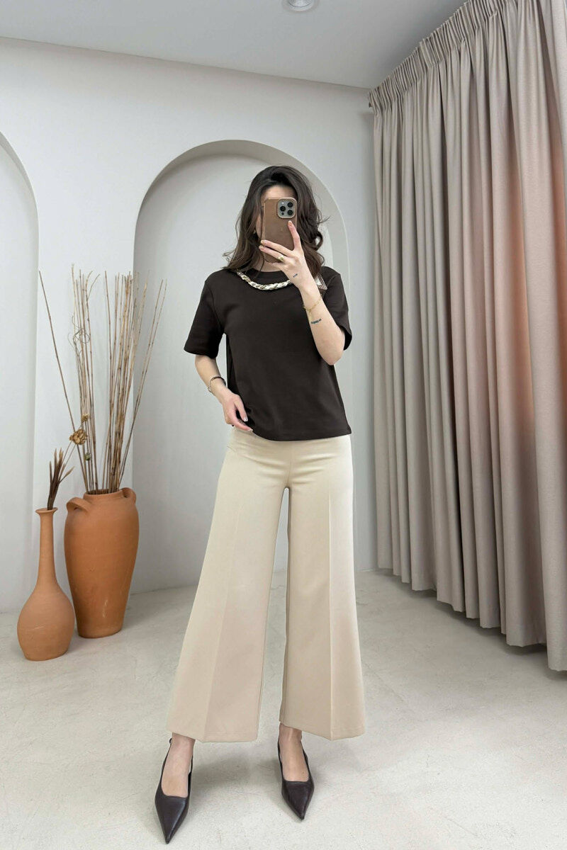 ONE COLOR SCARF DETAIL WOMAN T-SHIRT BROWN/KAFE - 2