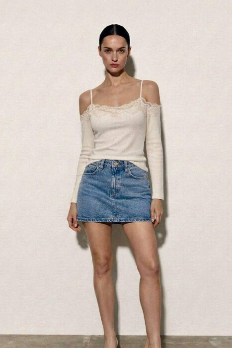 ONE COLOR SHOULDER OFF WOMAN SWEATSHIRT WHITE-E BARDHE - 2