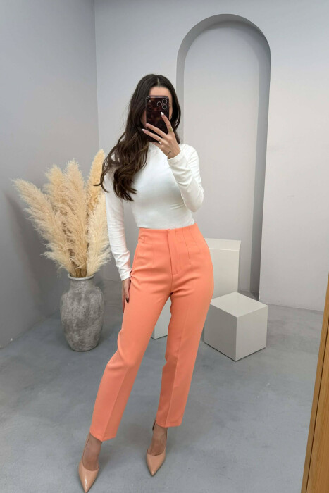 ONE COLOR SIMPLE CLASSIC WOMAN TROUSERS SALMON/SALMON 