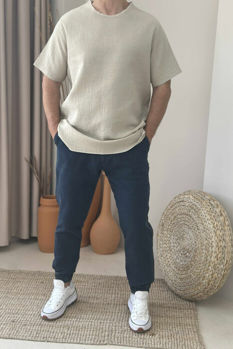 T-SHIRT NJË NGJYRËSH I THJESHTË PËR MESHKUJ NË NGJYRËN BEZHË 