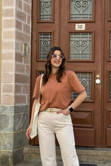 ONE COLOR SIMPLE ROUND NECK WOMEN T-SHIRT + 6 PAIR SOCKS BROWN/KAFE 