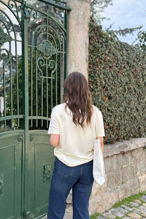 ONE COLOR SIMPLE ROUND NECK WOMEN T-SHIRT + 6 PAIR SOCKS CREAM/KREM - 5