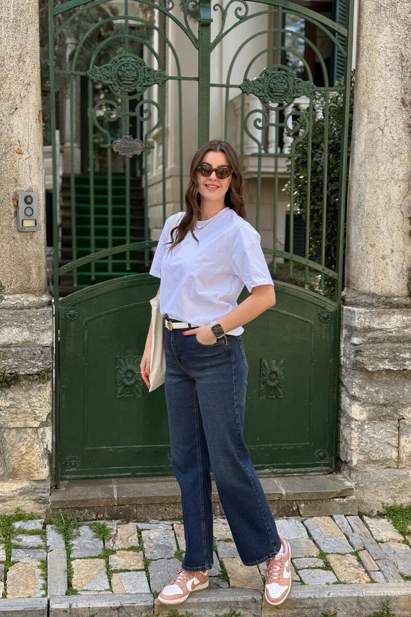 ONE COLOR SIMPLE ROUND NECK WOMEN T-SHIRT + 6 PAIR SOCKS WHITE-E BARDHE - 6