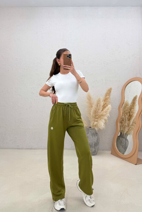 ONE COLOR SIMPLE WOMAN SWEATPANTS OLIVE/ULLI - KLAUDIO FASHION