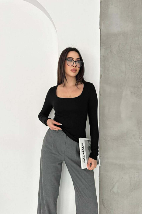 BLUZE E THJESHTE NJE NGJYRESHE PER FEMRA NE NGJYRE TE ZEZE - 2