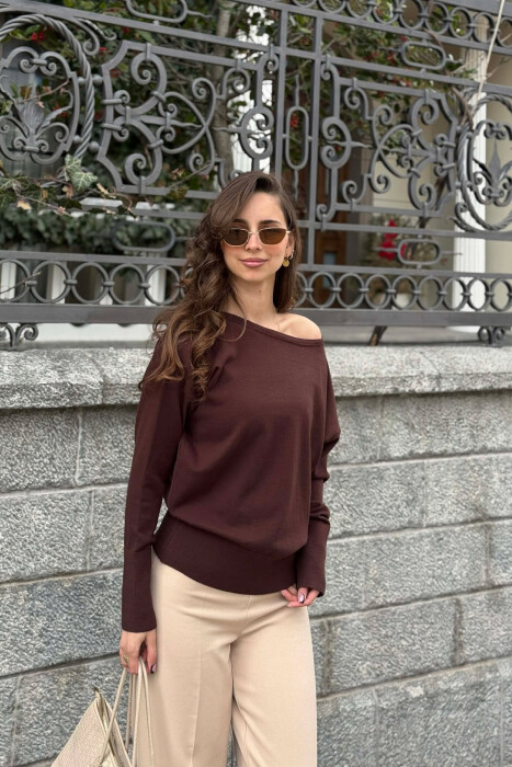 ONE COLOR SIMPLE WOMAN SWEATER BROWN/KAFE - KLAUDIO FASHION