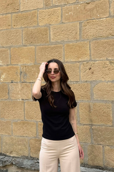 ONE COLOR SIMPLE WOMAN T-SHIRT BLACK/ E ZEZE - KLAUDIO FASHION