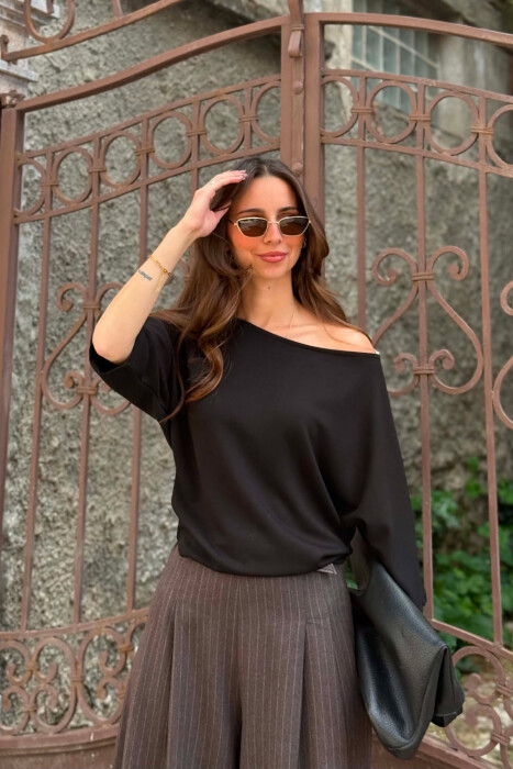 ONE COLOR SIMPLE WOMAN T-SHIRT BLACK/ E ZEZE - KLAUDIO FASHION