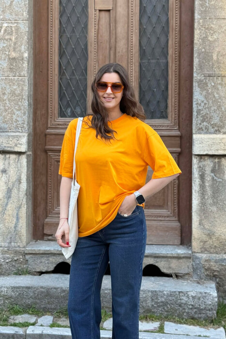 ONE COLOR SIMPLE WOMAN T-SHIRT + 6 PAIR SOCKS MUSTARD/MUSTARDE 