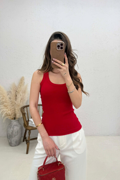 KANATIERE E THJESHTE NJE NGJYRESHE PER FEMRA NE NGJYRE TE KUQE - KLAUDIO FASHION