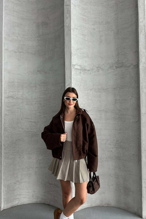 XHAKETË E THJESHTË NJË NGJYRËSHE PËR FEMRA NË NGJYRË KAFE TË ERRËT 