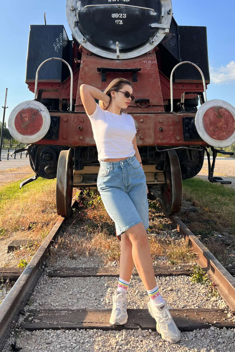 ONE COLOR SIMPLE WOMEN SHORTS BLUE/BLU - 2