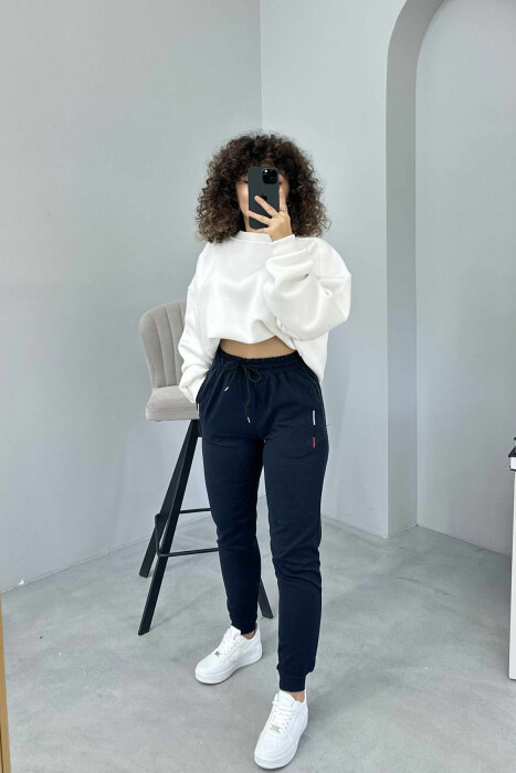 TUTA TË THJESHTA PËR FEMRA NË NGJYRËN BLU E ERRËT - KLAUDIO FASHION