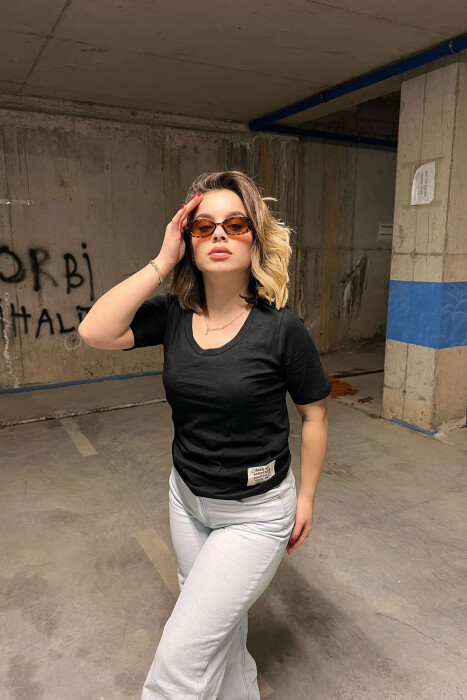 ONE COLOR SIMPLE WOMEN T-SHIRT BLACK/ E ZEZE - KLAUDIO FASHION