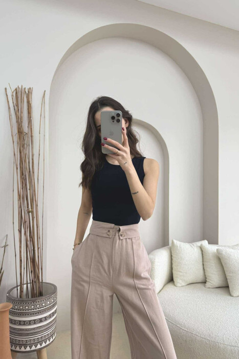 KANATJERE PËR FEMRA NË NGJYRËN BLU E ERRËT 