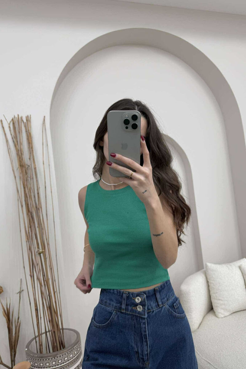 ONE COLOR SIMPLE WOMEN TANK TOP GREEN FOREST/JESHILE PYLLI - 2