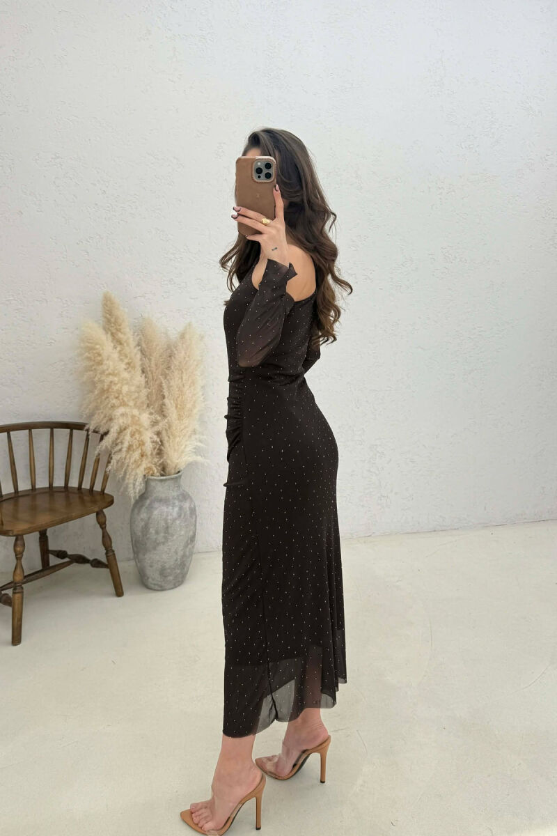 ONE COLOR STONE DETAILS ONE SHOULDER OFF WOMAN DRESS DARK BROWN/KAE - 4