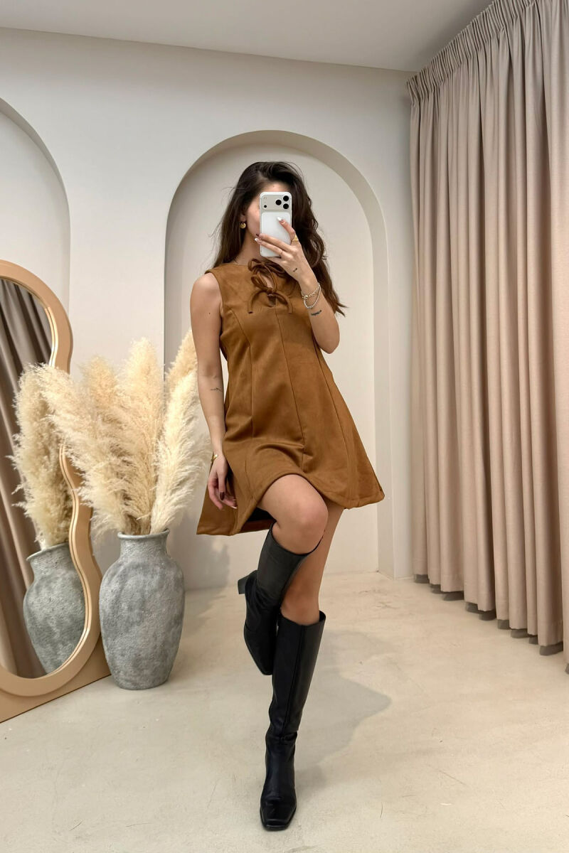 ONE COLOR SUEDE SHORT SLEEVELESS WOMEN DRESS BROWN/KAFE - 6