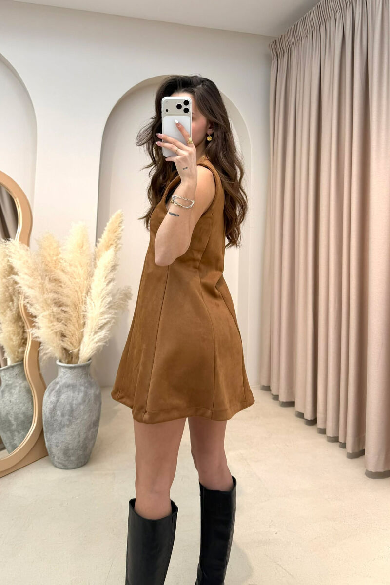 ONE COLOR SUEDE SHORT SLEEVELESS WOMEN DRESS BROWN/KAFE - 8