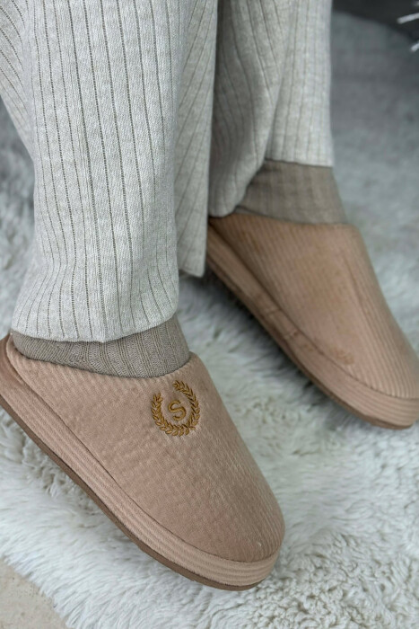 ONE COLOR TEDDY LINED WOMEN SLIPPERS BEIGE/BEZHE - KLAUDIO FASHION