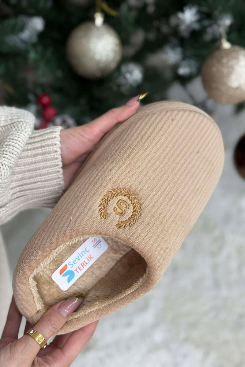 ONE COLOR TEDDY LINED WOMEN SLIPPERS BEIGE/BEZHE - 2