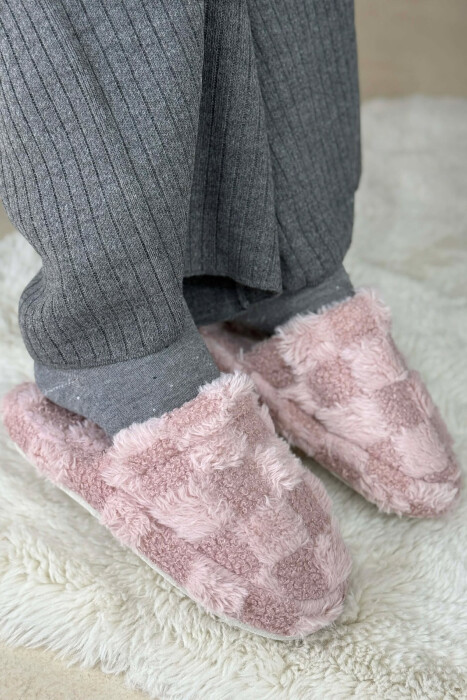 ONE COLOR TEDDY SQUARES WOMEN SLIPPERS POWDER/PUDER - 1