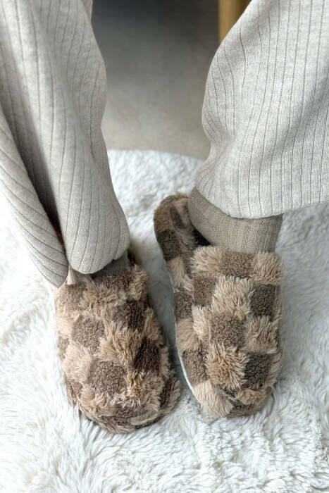 ONE COLOR TEDDY SQUARES WOMEN SLIPPERS BEIGE/BEZHE - 3