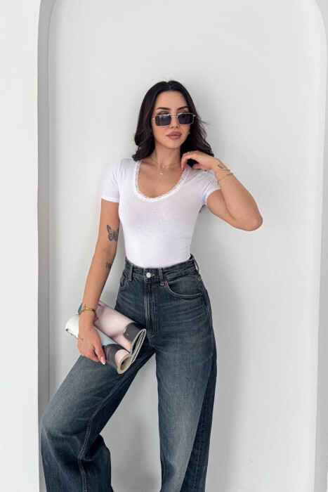 ONE COLOR TULLE DETAIL V NECK WOMAN T-SHIRT WHITE-E BARDHE - KLAUDIO FASHION