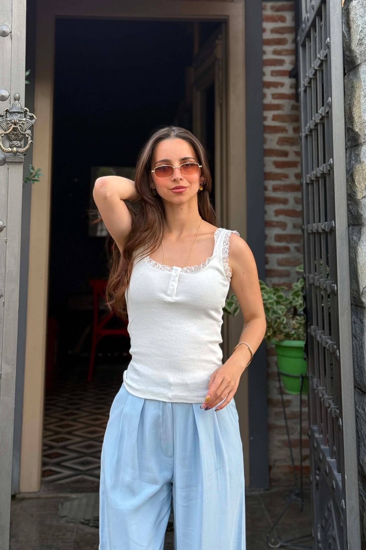 ONE COLOR TULLE DETAILS WOMAN TANK TOP WHITE-E BARDHE TANK TOPS