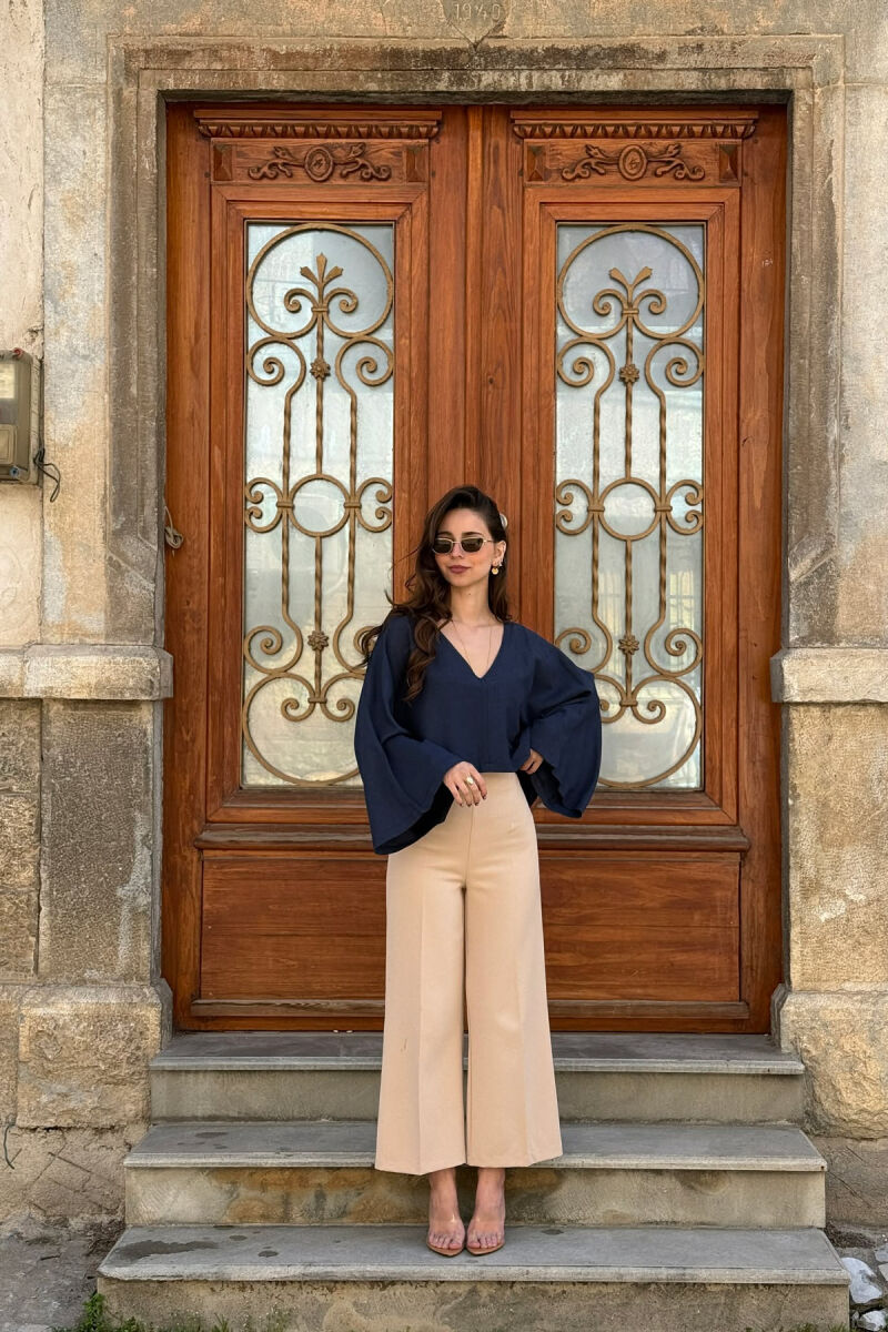 ONE COLOR V-NECK CROP WOMAN SWEATSHIRT DARK BLUE/BEE - 4