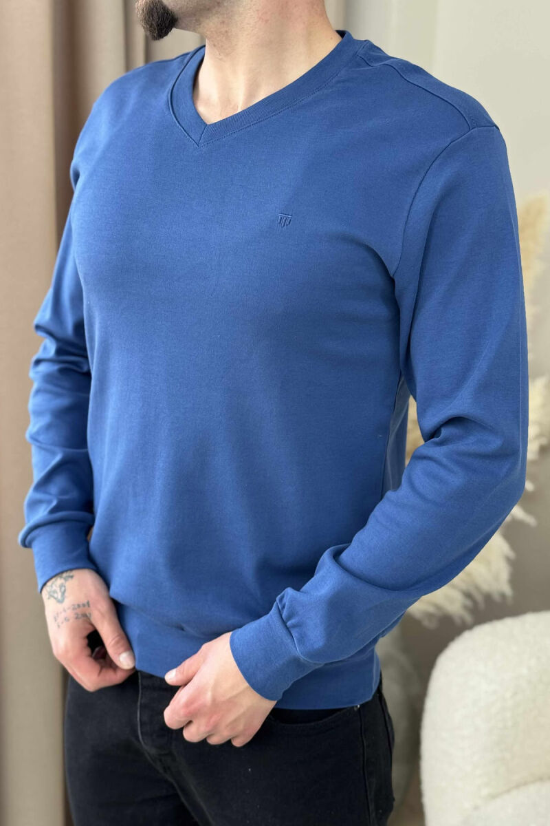 ONE COLOR V NECK SIMPLE MEN SWEATSHIRT BLUE/BLU - 2