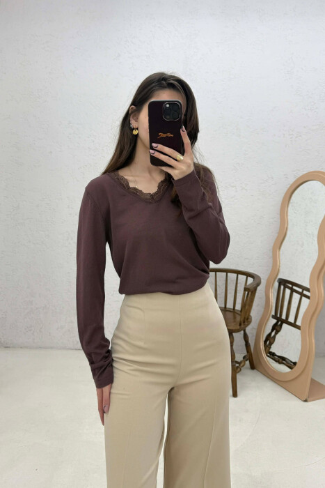 ONE COLOR V NECK WOMAN SWEATER BROWN/KAFE - 4