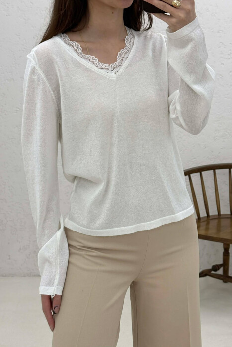 ONE COLOR V NECK WOMAN SWEATER WHITE-E BARDHE - 2