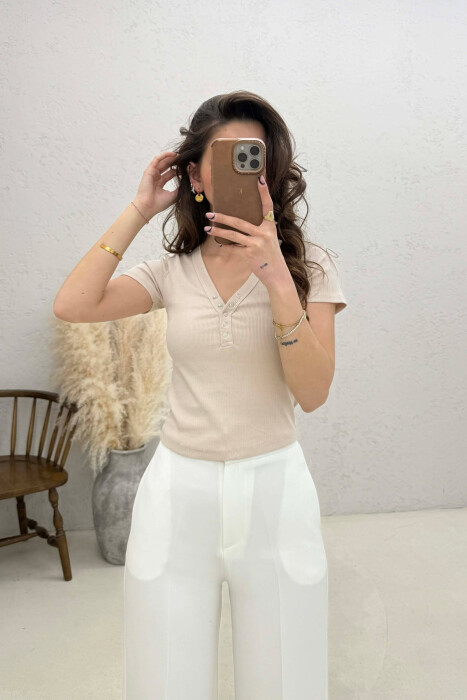 ONE COLOR V NECK WOMAN T-SHIRT BEIGE/BEZHE - 2