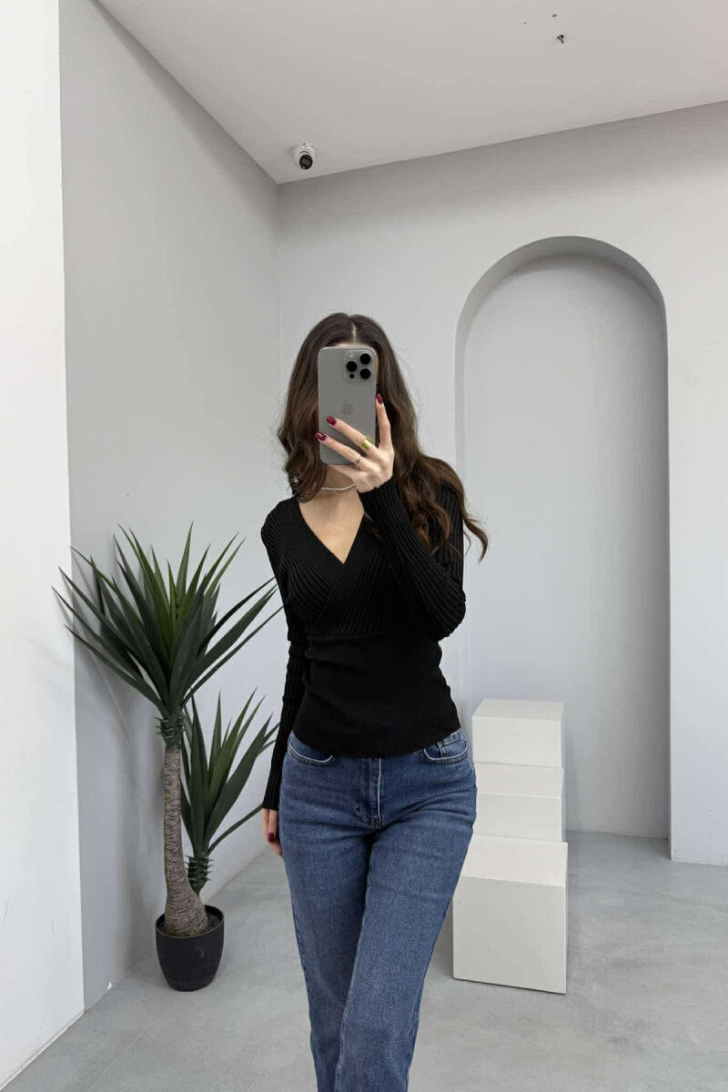ONE COLOR V NECK WOMEN SWEATER BLACK/ E ZEZE - 2