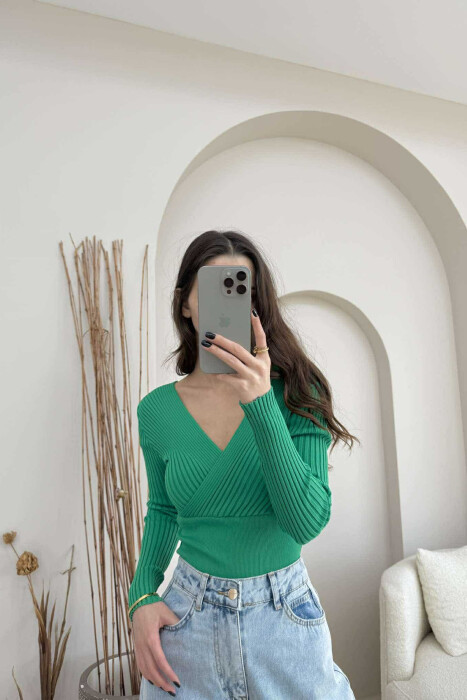 ONE COLOR V NECK WOMEN SWEATER GREEN/JESHILE 