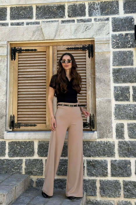 PANTALLONA TE GJERA NJE NGJYRESHE ME DETAJIN E RRIPIT PER FEMRA NE NGJYRE BEZHE - KLAUDIO FASHION