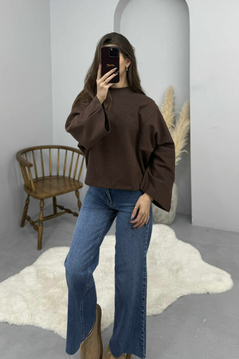 ONE COLOR WIDE ROUND NECK WOMEN SWEATSHIRT BROWN/KAFE 