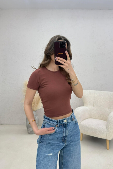 T-SHIRT NJE NGJYRESH PER FEMRA NE NGJYRE KAFE - KLAUDIO FASHION