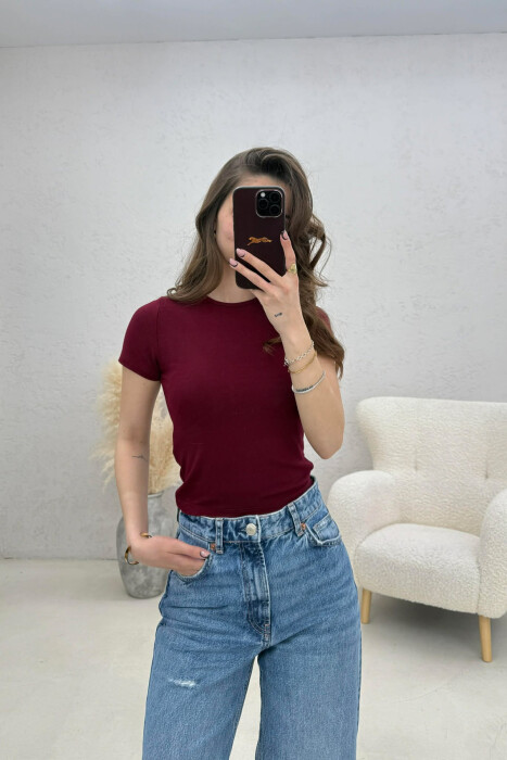 T-SHIRT NJE NGJYRESH PER FEMRA NE NGJYRE VISHNJE - KLAUDIO FASHION