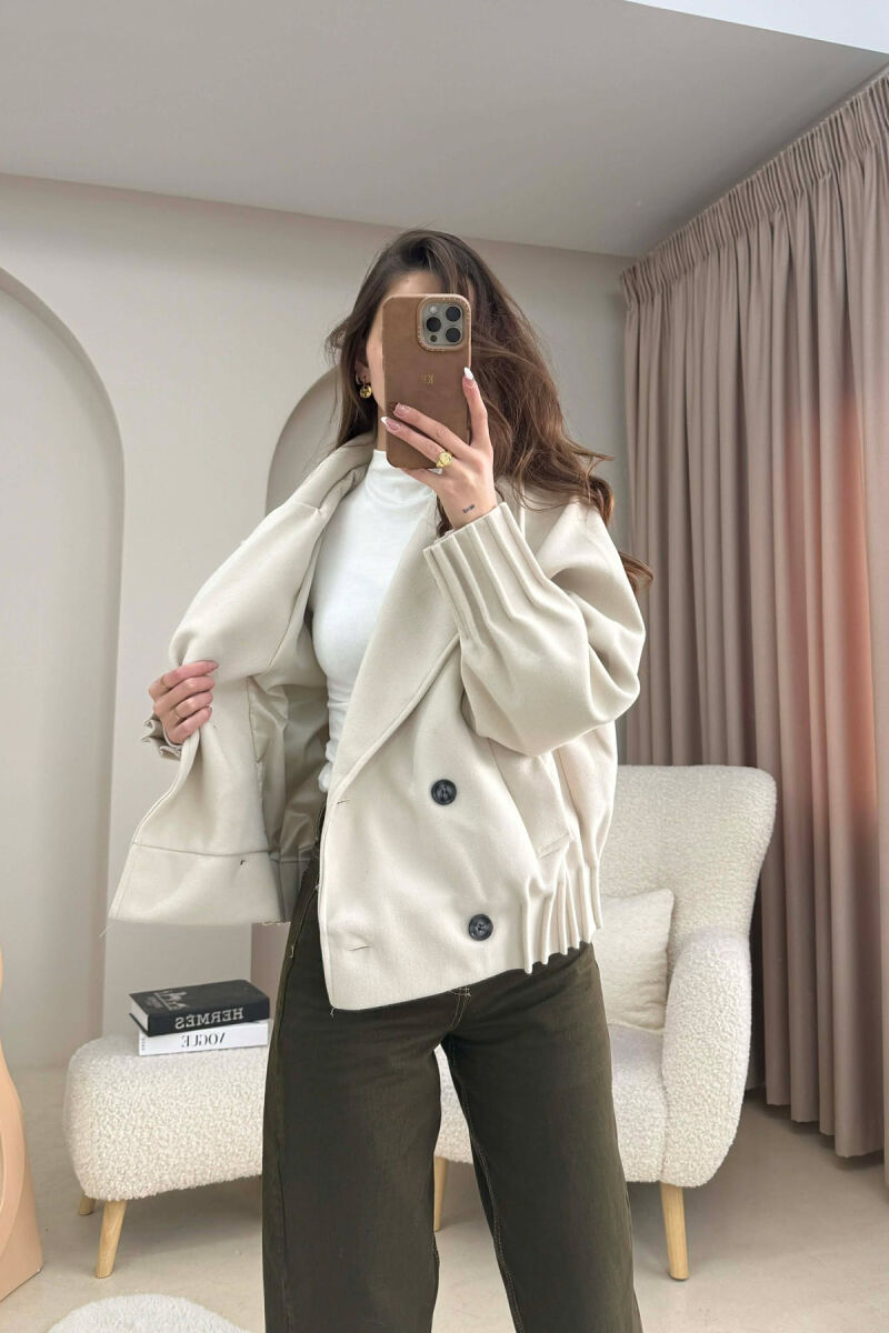 PALLTO E THJESHTE NJE NGJYRESHE PER FEMRA NE NGJYRE KREM - 3