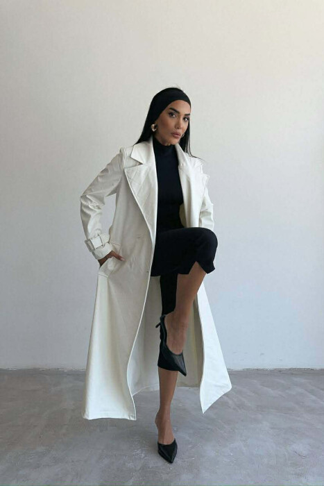 PALLTO LEKURE E GJATE NJE NGJYRESHE PER FEMRA NE NGJYRE TE BARDHE - 7