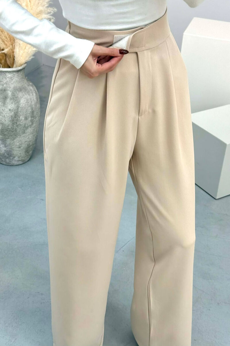 PANTALLONA TE GJERA NJE NGJYRESHE ME BEL GJYSEM ELASTIK PER FEMRA NE NGJYRE BEZHE - 2