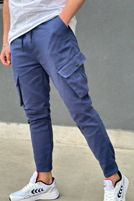 PANTALLONA CARGO ME XHEPA PËR MESHKUJ NË NGJYRËN BLU - 2