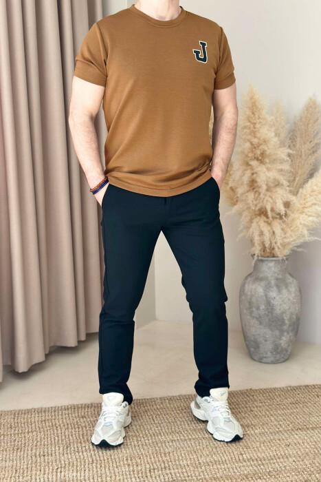 PANTALLONA NJË NGJYRËSHE ME DETAJIN E LIDHSES PËR MESHKUJ NË NGJYRËN E ZEZË - 1