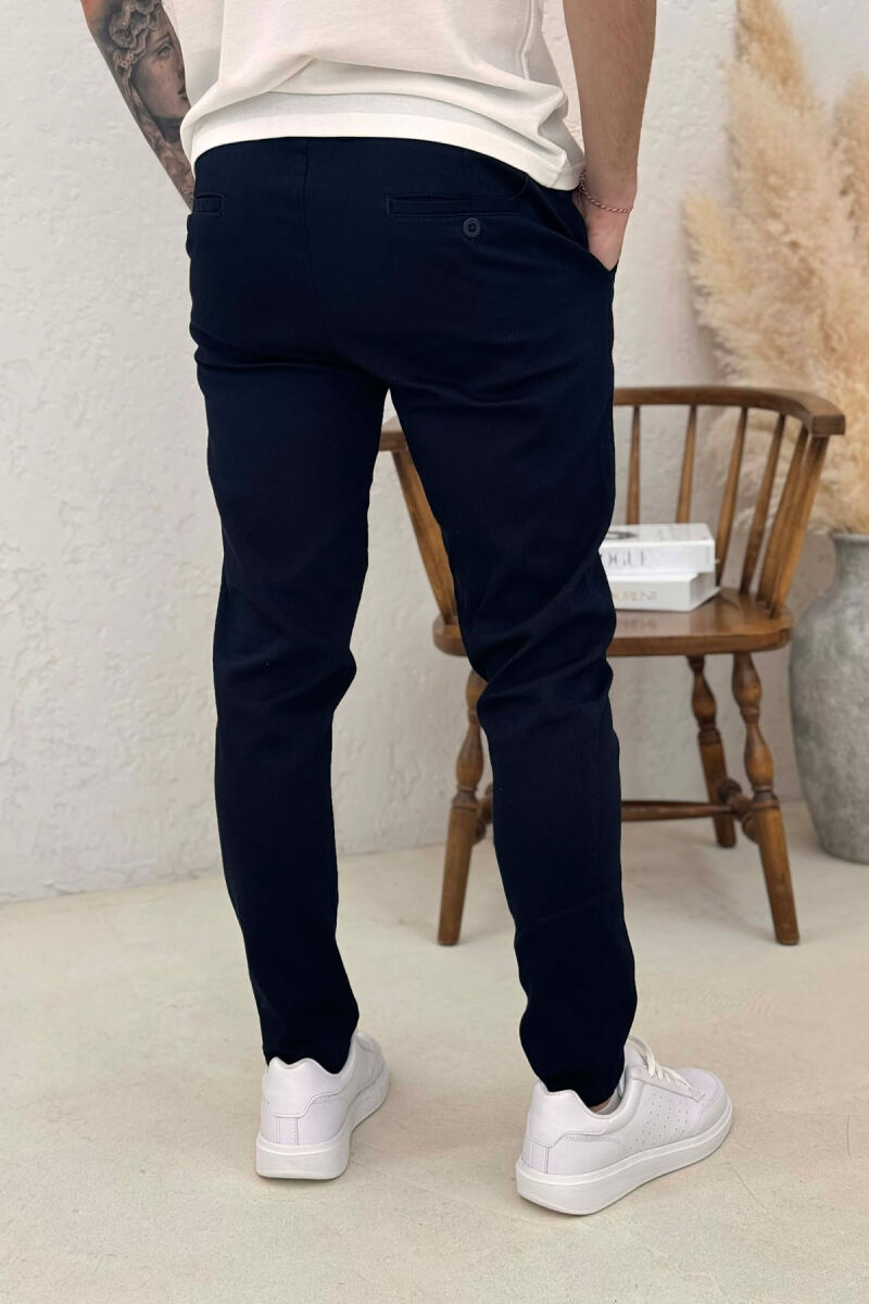 PANTALLONA NJE NGJYRESHE ME LIDHESE TEK BELI PER MESHKUJ NE NGJYRE BLU - 4