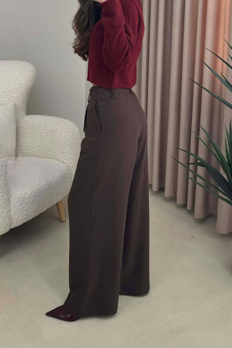 PANTALLONA TË THJESHTA NJË NGJYRËSHE PËR FEMRA NË NGJYRË KAFE TË ERRËT - 4