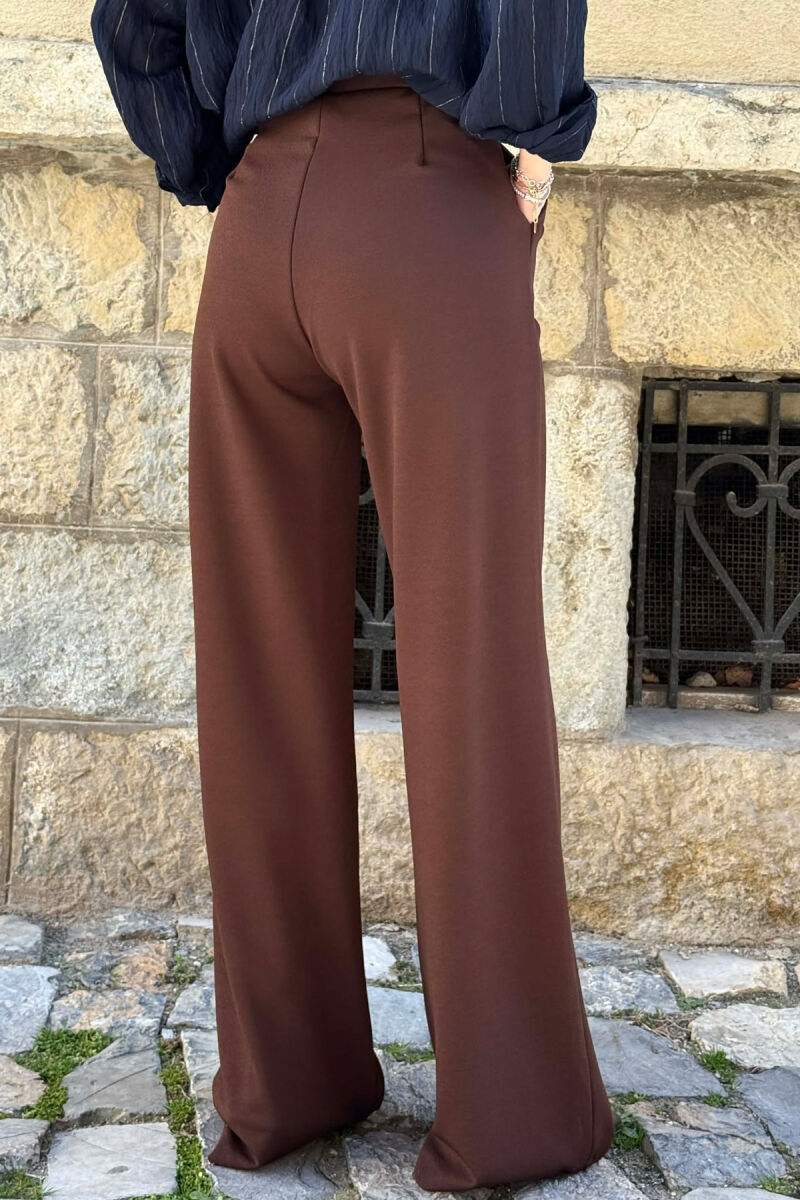 PANTALLONA TE THJESHTA NJE NGJYRESHE PER FEMRA NE NGJYRE KAFE TE ERRET - 2