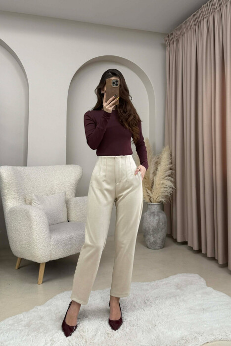 PANTALLONA TE THJESHTA NJE NGJYRESHE PER FEMRA NE NGJYRE KREM - 4